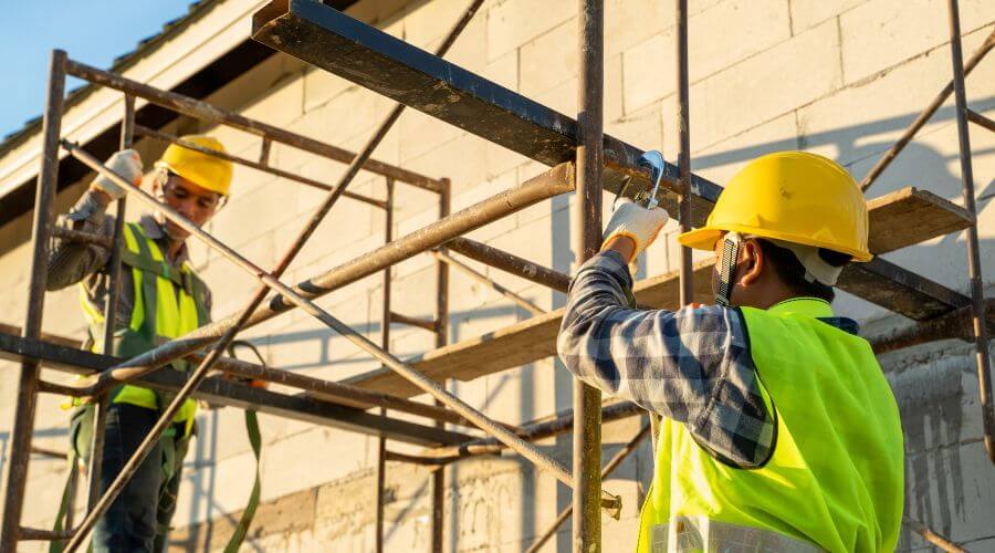 Professional gutter cleaning in Murphys, CA